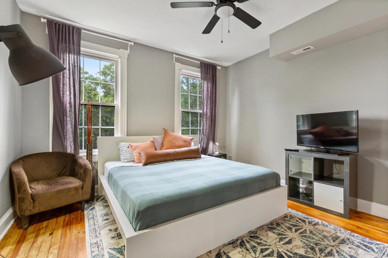 Pristine Townhouse With Rooftop Deck Near Canton! Baltimore Exterior foto