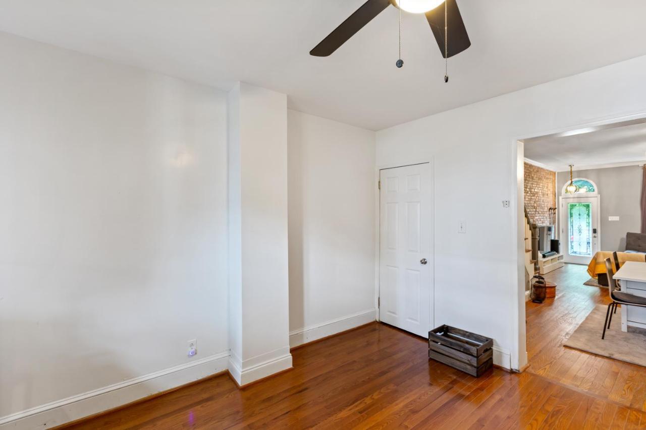 Pristine Townhouse With Rooftop Deck Near Canton! Baltimore Exterior foto