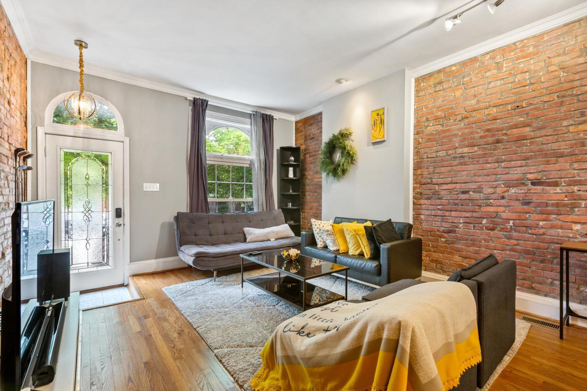 Pristine Townhouse With Rooftop Deck Near Canton! Baltimore Exterior foto