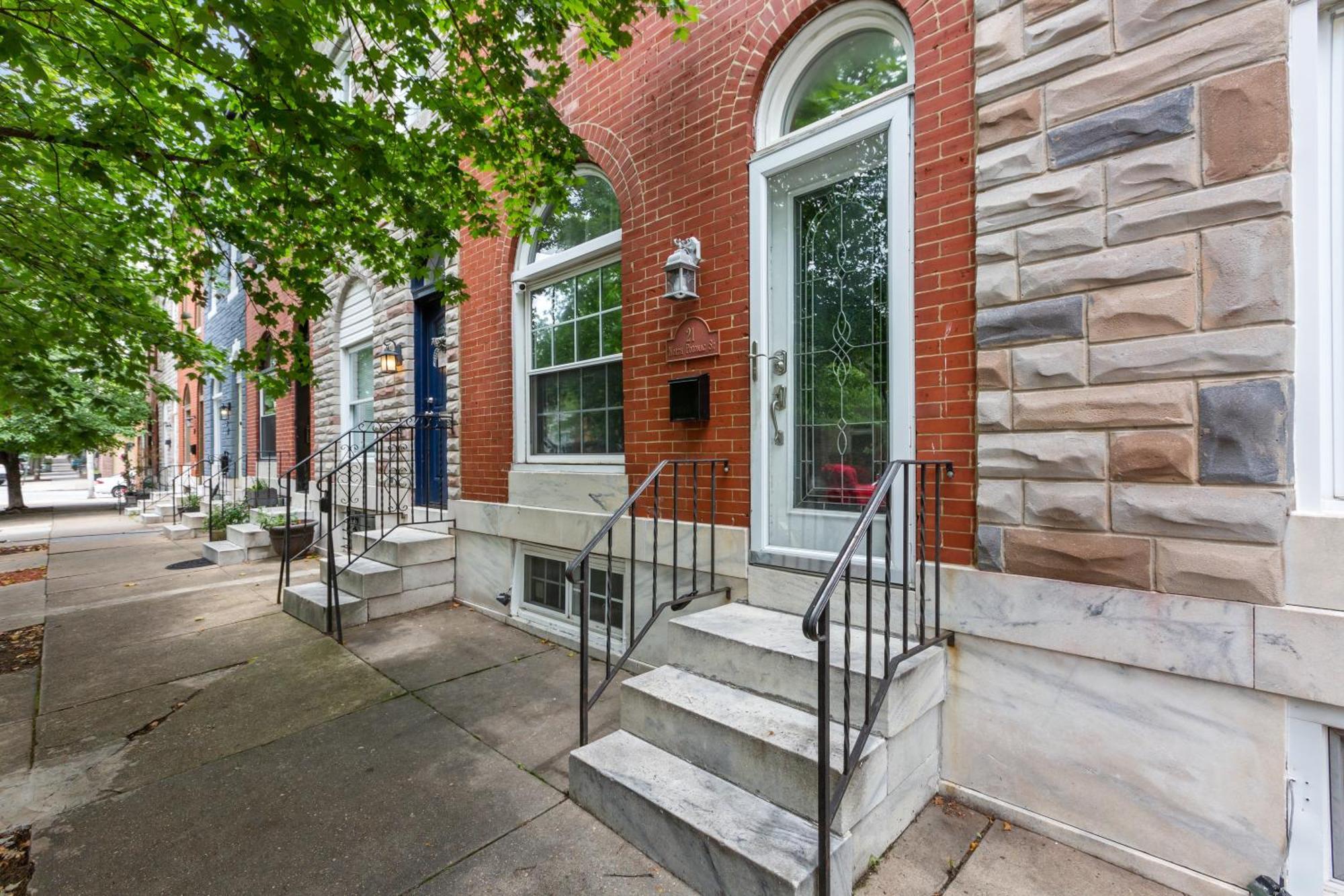 Pristine Townhouse With Rooftop Deck Near Canton! Baltimore Exterior foto